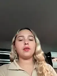 Stripchat Watch Live Sex Cams of Irisweet_