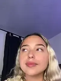 Stripchat Watch Live Sex Cams of Irisweet_