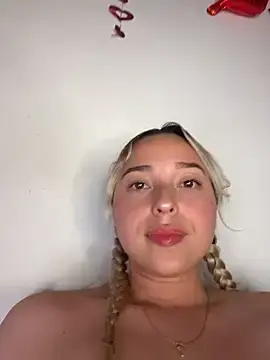 Stripchat Live Porn of Irisweet_