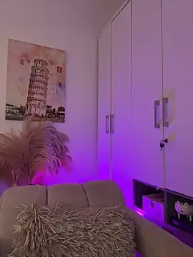 Stripchat Free Live Porn of Ashleyjenner_