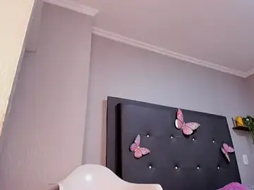 Stripchat Best live sex cam show of emma_lye