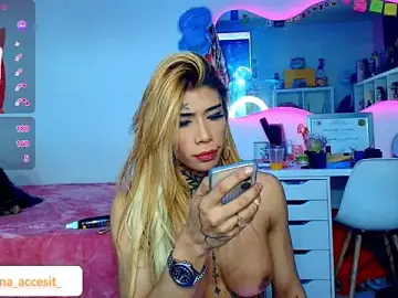 Stripchat Best live sex cam show of caroline_cossei