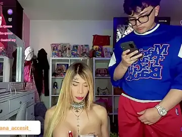 Stripchat Free Live Porn of caroline_cossei