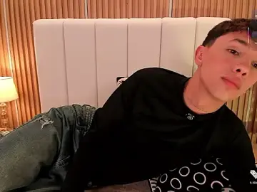 Stripchat Adult Webcams of Tomy_Rox