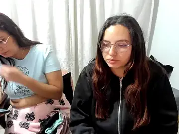 Stripchat Adult Webcam of _girls_on_fire_