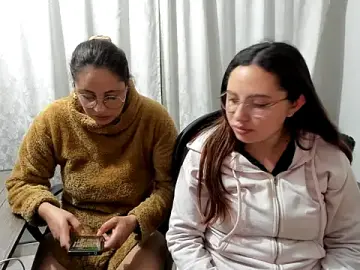 Stripchat Sex Cam of _girls_on_fire_