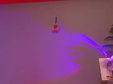 Stripchat Sex Cam of adara_johnson__