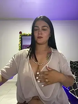 Stripchat Watch Live Sex Cams of alina_stark