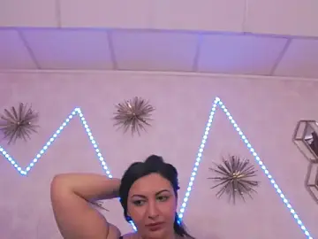 Stripchat Watch Live Sex Cams of BustyEva_