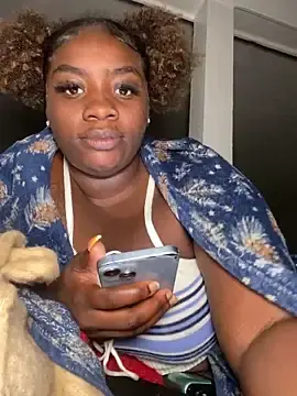 Stripchat Free Porn Cam of LillShayy