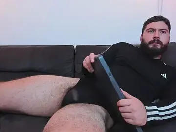 Stripchat Live Porn of SebastianVilla_