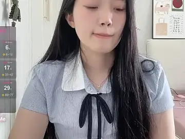 Stripchat Live Porn of --bee--