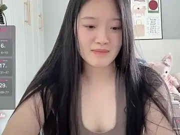 Stripchat Live Porn of --bee--