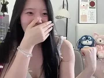 Stripchat Live Porn of --bee--