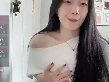 Stripchat Live Porn of --bee--