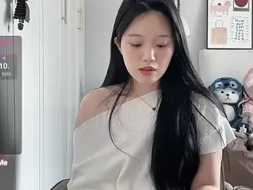 Stripchat Free Live Porn of --bee--