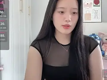 Stripchat Watch Live Sex Cams of --bee--
