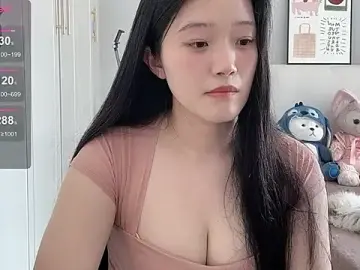 Stripchat Best Webcam of --bee--