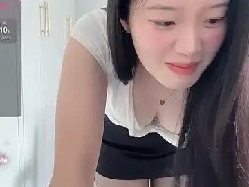 Stripchat Live Sex of --bee--