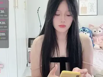 Stripchat Sex Chat of --bee--