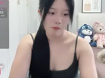 Stripchat Live Sex Cam of --bee--