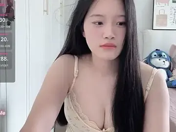 Stripchat Best live sex cam show of --bee--