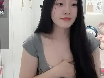 Stripchat Adult Video Chat of --bee--
