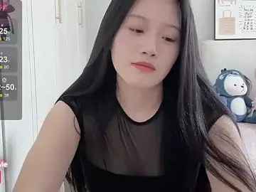 Stripchat Sex Chat of --bee--