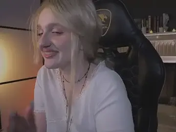 Stripchat Sex Cam of ELLIEJAY