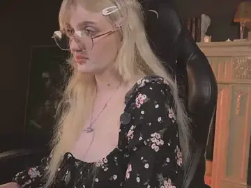 Stripchat Live Sex Cam of ELLIEJAY