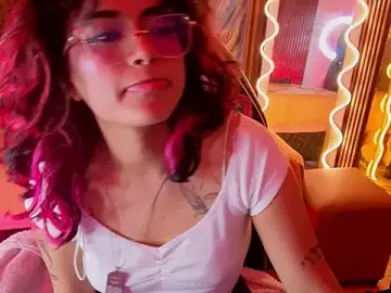 Stripchat Sex Cam of kristen_tay