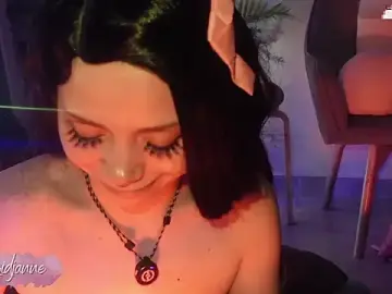 Stripchat Live Sex Cam of Loidjanne