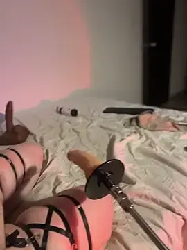 Stripchat Live Sex Cam of MiahWindsor