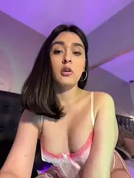 Stripchat Nude Webcam of MiahWindsor