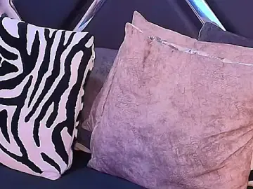 Stripchat Adult Webcams of KylieMonnett