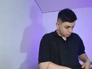 Stripchat Live Sex Cam of Naughty_Nights_Live