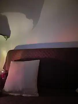 Stripchat Live Sex Cam of bella_parisi