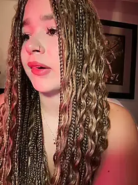 Stripchat Free Porn Cam of bella_parisi