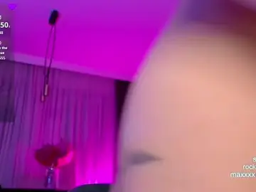 Stripchat Watch Live Sex Cams of CutiePie69__