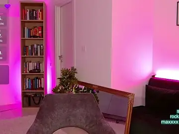 Stripchat Sex Cam of CutiePie69__