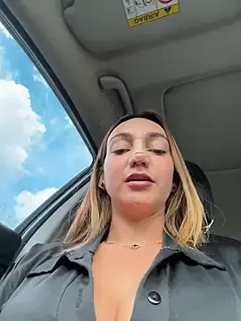 Stripchat Live Sex Cam of Nina_velvet01