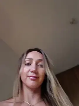 Stripchat Live Sex Cam of Nina_velvet01