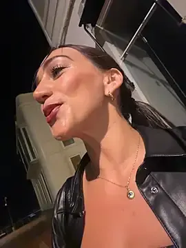 Stripchat Adult Webcams of Ninabigtitied