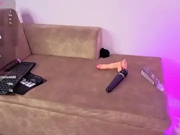 Stripchat Free Porn Cam of chloe_madisson