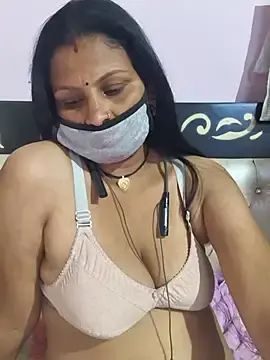 Stripchat Best Webcam of Love-pari77