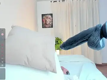 Stripchat Watch Live Sex Cams of carollin__1