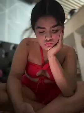 Stripchat Live Sex Cam of Kaily_Sweet16