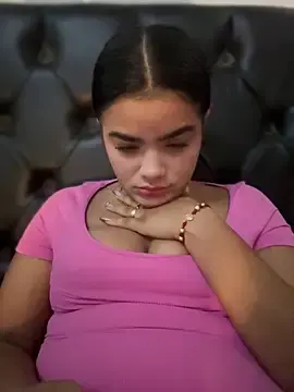 Stripchat Sex Cam of Kaily_Sweet16