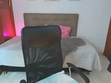 Stripchat Free Porn Cam of Miley_Baker