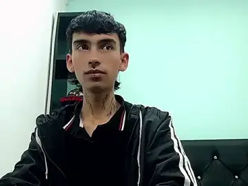 Stripchat Private Sex Chat of ttimy_x_boy